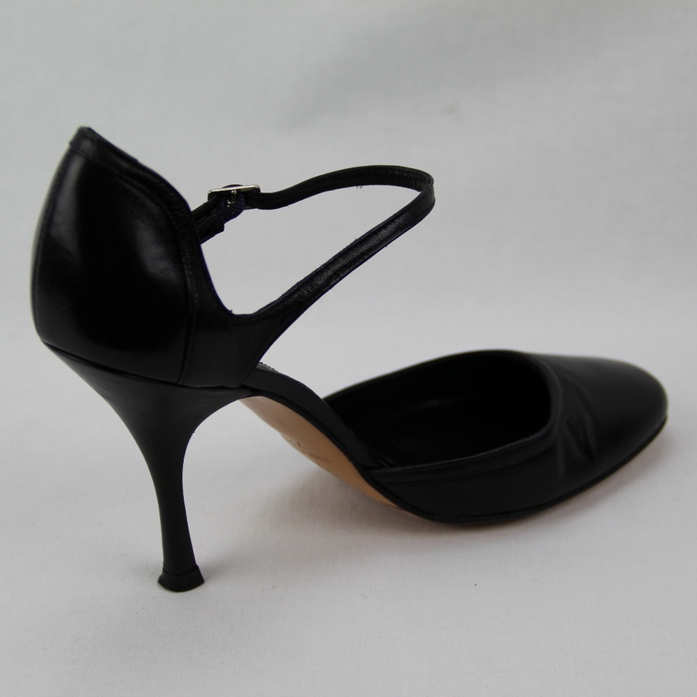 Charles David  100% leather US 7 1/2 Eur 38 EUC